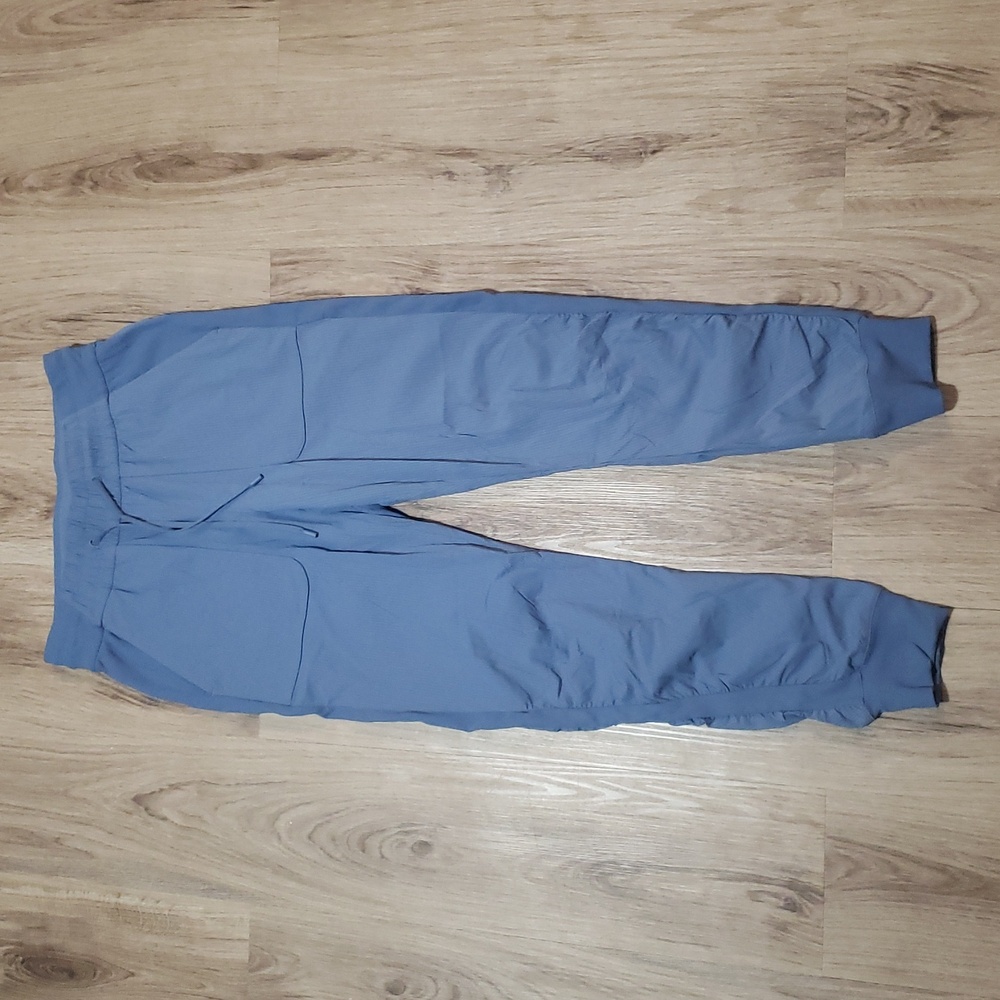Lululemon Beyond the Studio Jogger *Water Drop Size 6